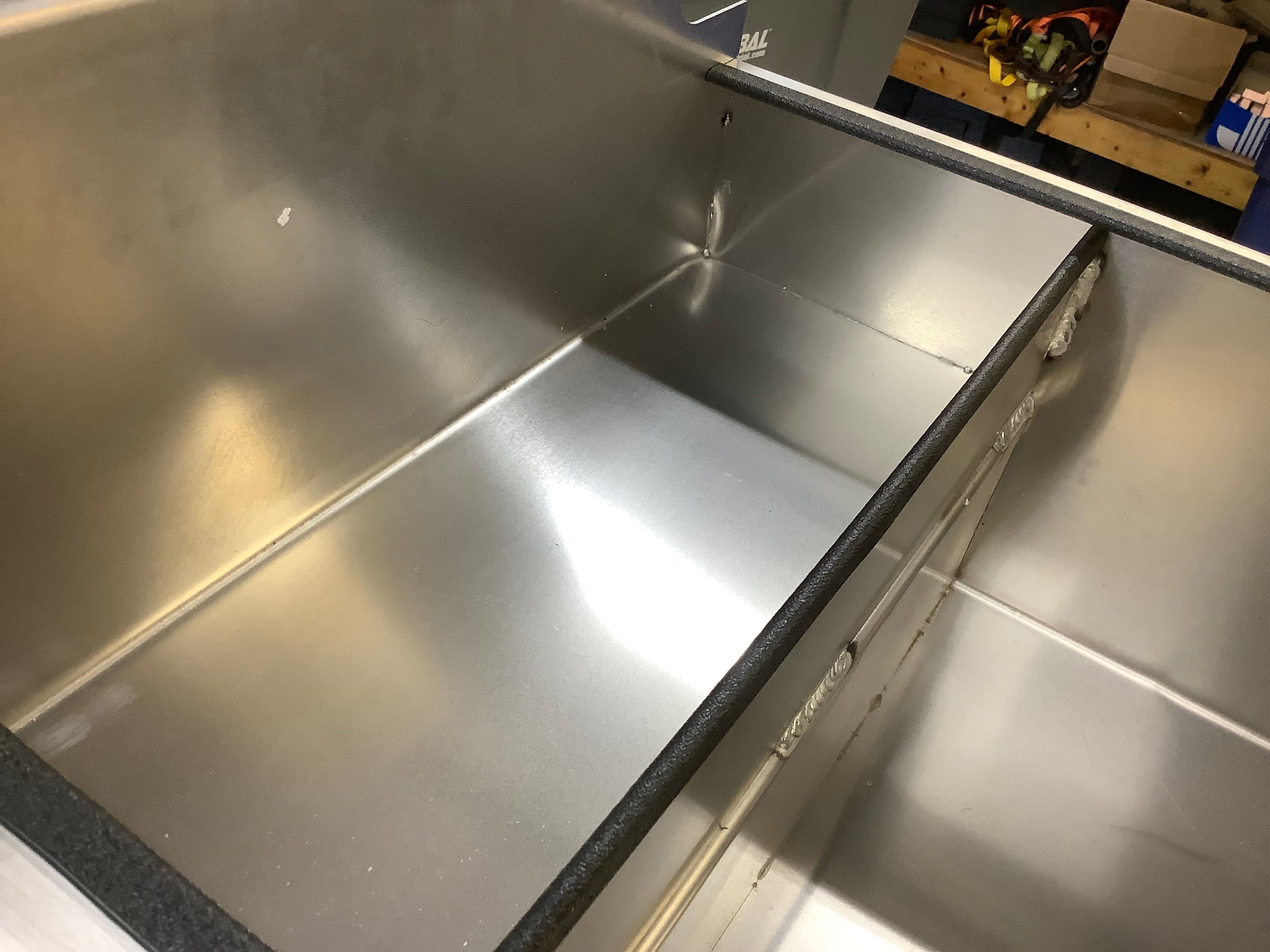 Outlet Cross Bin 13 - Image 3